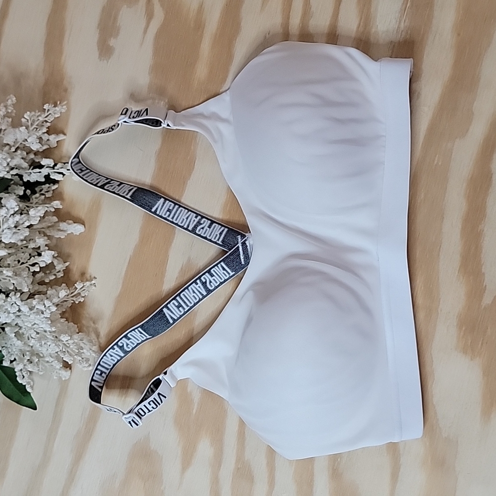 Victoria's Secret Victoria Sport Sports Bra